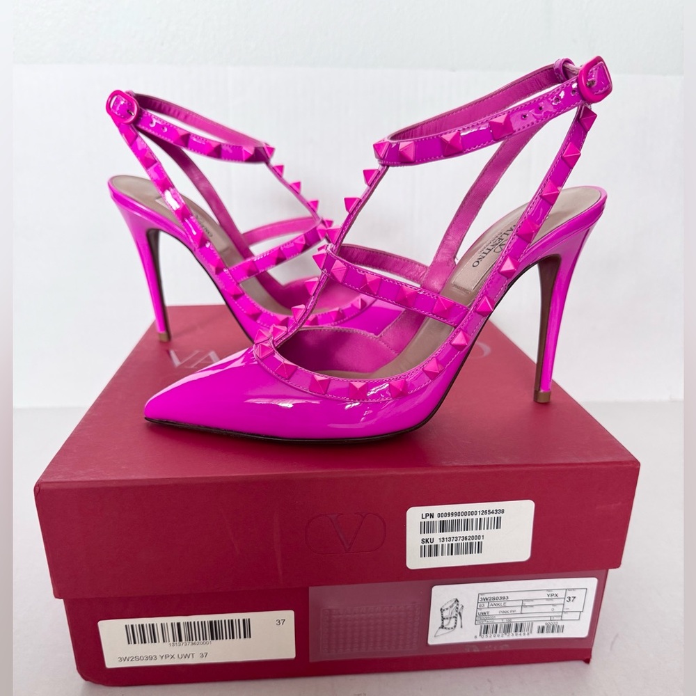 Valentino Garavani Hot Pink Patent Leather Rockstud Sandals Size 7